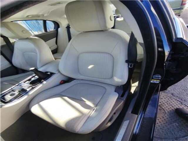 Asiento Delantero Izquierdo Jaguar XE 2.0 PORTFOLIO [2.0 LTR. - 132 KW DIESEL CAT]
