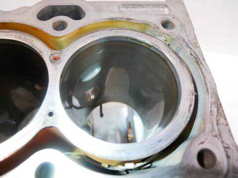 Foto 2ª: Bloque Motor Toyota Auris 122 - 178 CV [2ZR-FXE 2ZR]