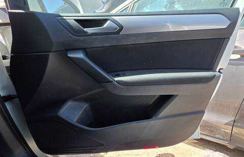 Foto 1ª: Tapizados Cartoneras Volkswagen Touran EDITION BMT 116CV 85KW (2019)