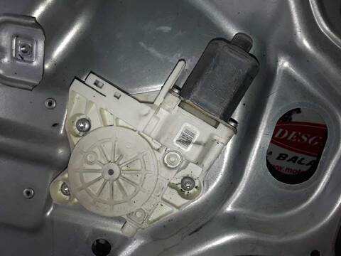 Foto 2ª: Elevalunas Eléctrico Delantero Izquierdo Ford Focus BERLINA 1.6 TDCI CAT 109CV (2005)