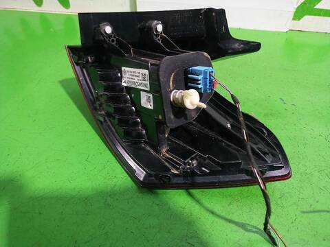 Foto 3ª: Piloto Trasero Izquierdo Volkswagen T-Roc BASIS 110CV [DLAA] (2021)