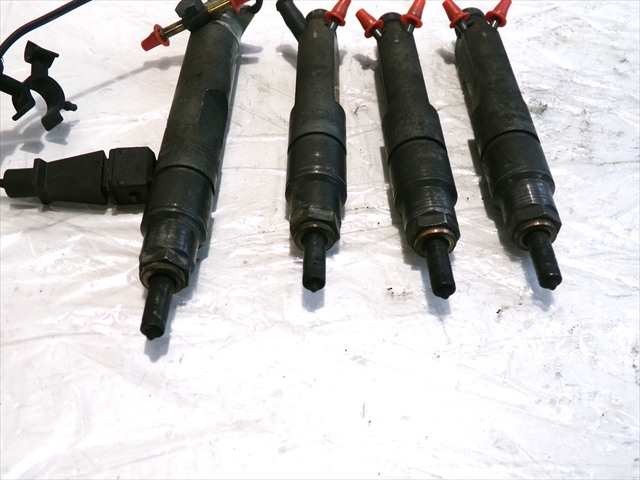 Foto 2ª: Inyectores Volkswagen Golf 1.9 TDI SERIE 4,1998-2004 [AHF] (2000)