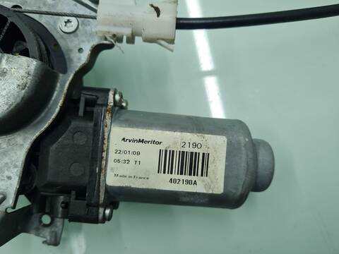 Foto 3ª: Elevalunas Manual Trasero Derecho Nissan Qashqai GASOLINA (2009)