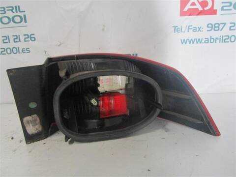 Foto 2ª: Piloto Trasero Izquierdo Renault Laguna 1.8 16V BG0C BG0V) 121CV 89KW [G/ F4P C 7] (2001)