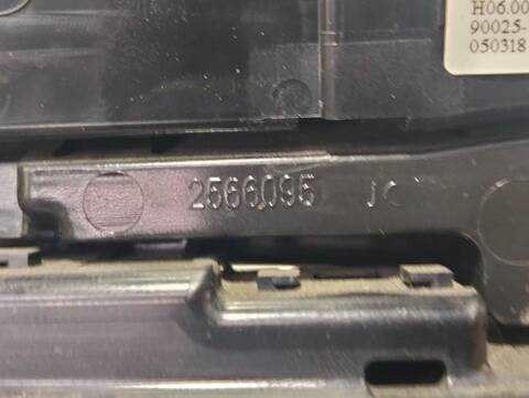 Foto 3ª: Consola Central Bmw X1 SDRIVE 18D 150CV [B47C20B] (2015)
