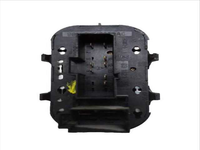 Foto 3ª: Botonera Elevalunas Ford Focus 2.0 16V (1999)