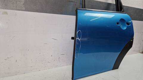 Foto 1ª: Puerta Trasera Izquierda Mini Cooper B38A12U0 B38 102 CV 75KW [B38A12A] (2015)