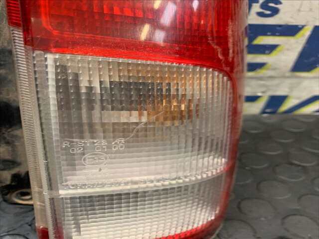 Foto 2ª: Piloto Trasero Derecho Suzuki Ignis 1.300 16V83CV/61KW 0CV [M13A] (2003)