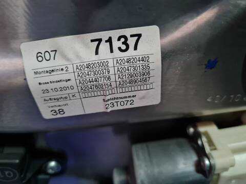 Foto 2ª: Elevalunas Manual Trasero Izquierdo Mercedes Clase C 160 C 220 CDI 204.008) BERLINA 170CV 125KW [651911] (2010)