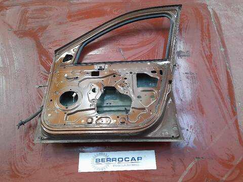 Foto 3ª: Puerta Delantera Derecha Dacia Duster 1.5 DCI 4X4 HSMC HSMD) 110CV [K9K 858 K9K 898] (2010)