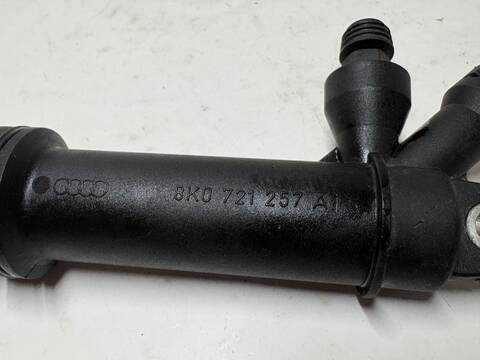 Foto 3ª: Bomba Embrague Audi A4 CJCD BERLINA (2013)