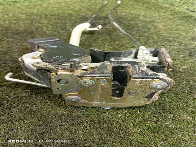 Foto 3ª: Cerradura Puerta Trasera Derecha Lexus LX 4.7 G 470 V8 (2002)