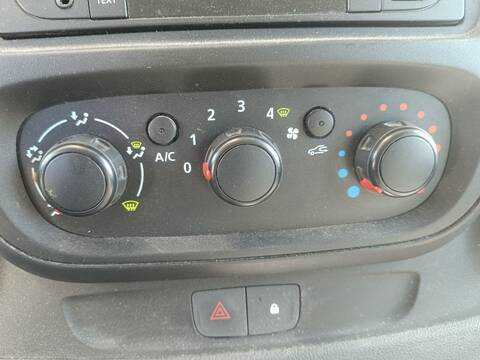 Mando Climatizador Opel Vivaro FURGON L1H1 2.9T EXPRESSION 114CV 84KW