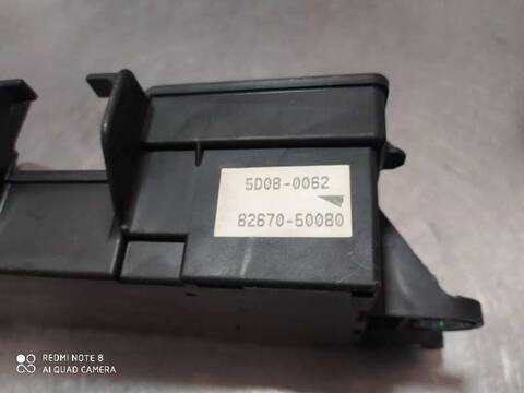 Foto 2ª: Caja Reles Fusibles Lexus LS BASICO 07.2003 ) 282CV 207KW [3UZFE] (2005)