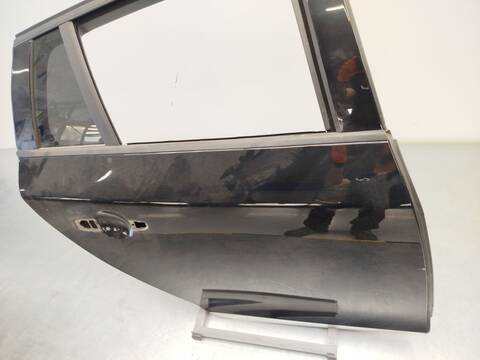 Foto 4ª: Puerta Trasera Derecha Volvo V60 D3 136CV 100KW [D5204T7] (2015)