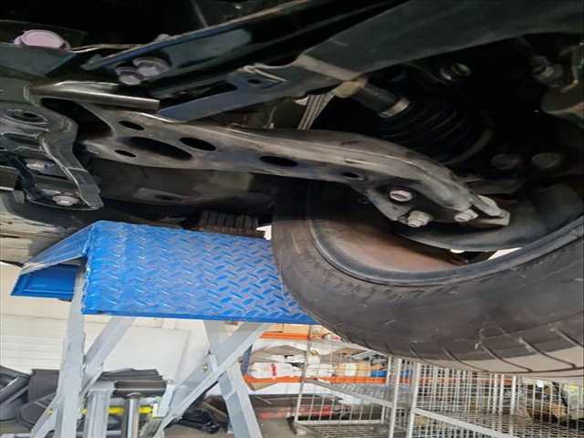 Brazo Suspension Delantero Izquierdo Toyota CHR 2.0 HYBRID MAXH21L) 150CV 111KW