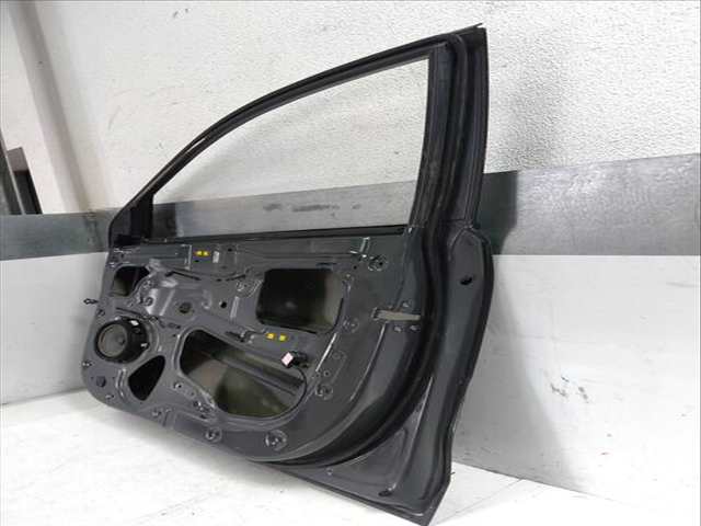 Foto 1ª: Puerta Delantera Derecha Kia Rio 101 CV 74KW [G3LE] (2022)