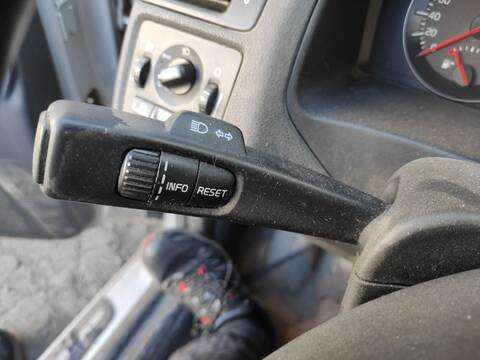 Foto 2ª: Mando Multifuncion Volvo V50 D4164T FAMILIAR (2010)