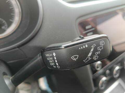 Foto 2ª: Mando Luces Skoda Octavia AMBITION 150CV 110KW (2016)