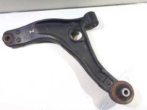 Brazo Suspension Delantero Izquierdo Nissan NV400 3.3 T L2H2 PRO