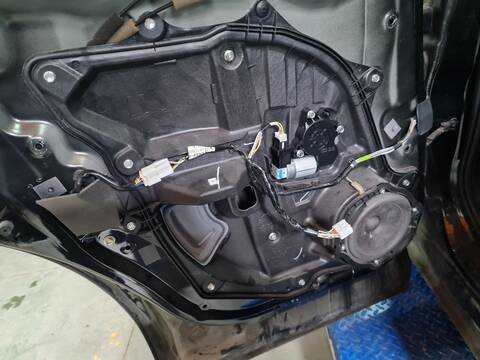 Elevalunas Manual Trasero Izquierdo Mazda CX7 2.2 CRTD ER) ACTIVE 173CV 127KW