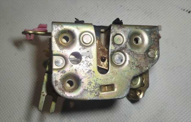 Foto 3ª: Cerradura Puerta Trasera Derecha Nissan Patrol 3.3 D SD33 (1987)
