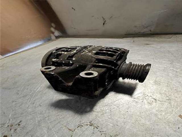 Foto 2ª: Alternador Mercedes Clase C 160 2.2 C 200 CDI (LA)(203.007) [2.2 LTR. - 90 KW CDI CAT]