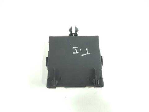 Foto 3ª: Centralita Puerta Delantera Izquierda Mercedes Clase C 210 2.1 CDI 170CV [651921] (2013)