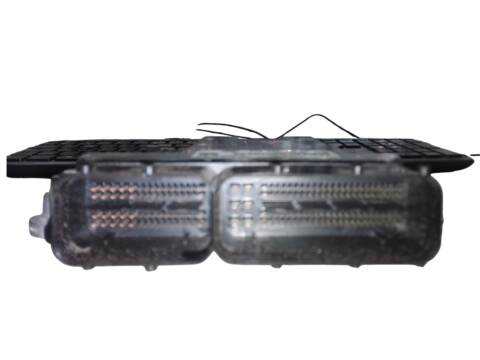 Centralita Motor ECU Volkswagen Multivan 2.5 TDI 4MOTION