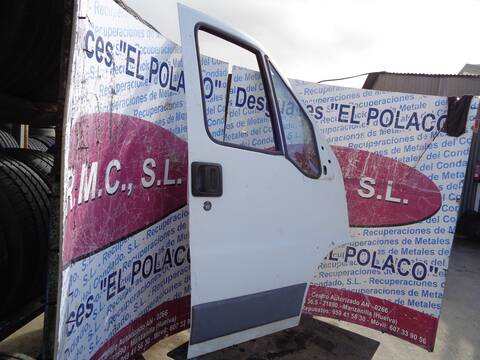 Foto 2ª: Puerta Delantera Derecha Fiat Ducato 2.3 JTD CAT 110CV 81KW CAJA CERRADA [F1AE0481C] (2004)