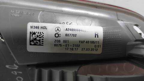 Foto 3ª: Piloto Portón Derecho Mercedes Clase B 150 270910 (2012)