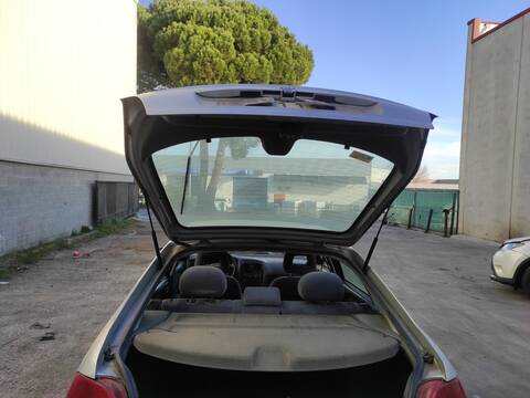 Foto 2ª: Portón Toyota Avensis 2CTE BERLINA (1999)