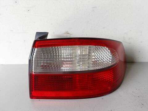 Piloto Trasero Derecho Renault Laguna CONFORT AUTHENTIQUE 120CV