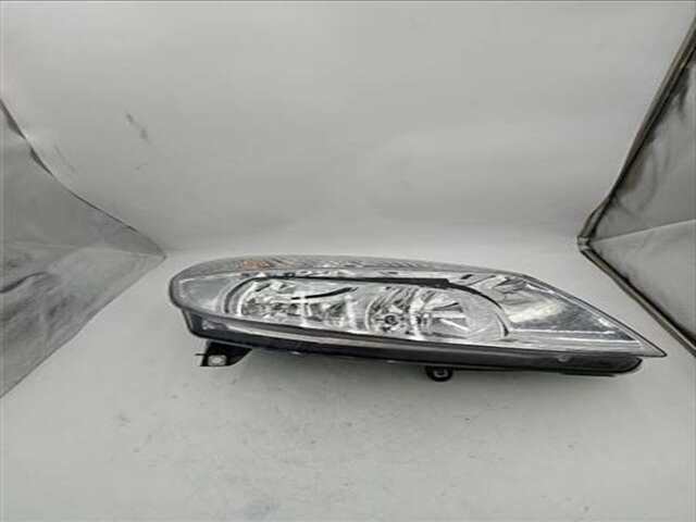 Faro Derecho Renault Scenic 1.5 CONFORT DYNAMIQUE [1.5 LTR. - 78 KW DCI DIESEL] (JM)(2003-_)