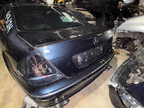 Foto 2ª: Portón Mercedes Clase E 180 OM647961 BERLINA (2002)