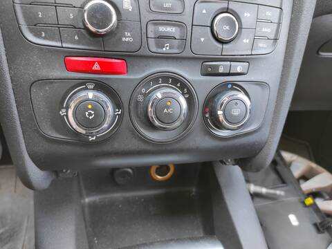 Foto 1ª: Mando Calefacción A. A. Citroen C4 9HP BERLINA (2011)