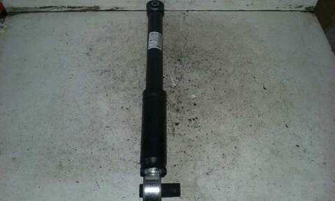 Foto 2ª: Amortiguador Trasero Izquierdo Mercedes Vito 109/111 CDI LANG 447.703) 114CV 84KW (2014)