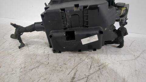 Foto 3ª: Caja Reles Fusibles Opel Corsa 1.3 CDTI L08 L68) 75CV [A 13 DTC Z 13 DTJ] (2006)