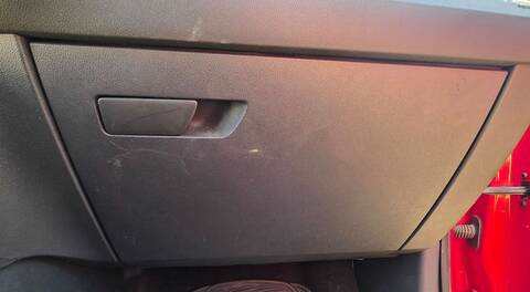 Guantera Seat Leon STYLE 150CV 110KW