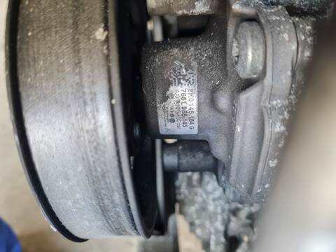 Foto 2ª: Bomba de Direccion Audi A4 BASICO AVANT 143CV 105KW [CAGA] (2010)