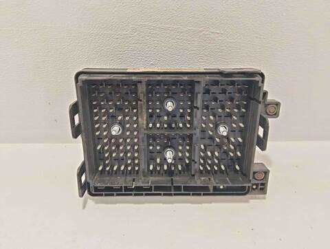 Foto 2ª: Caja Reles Fusibles Citroen C5 2.0 HDI 109CV (2001)