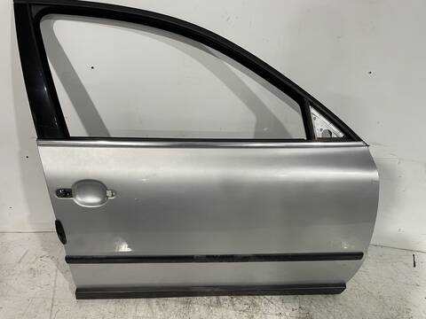 Foto 2ª: Puerta Delantera Derecha Volkswagen Passat ADVANCE BERLINA 131CV 96KW [AVF] (2003)