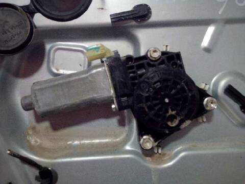 Foto 3ª: Elevalunas Eléctrico Delantero Derecho Kia Carens CONCEPT 140CV 103KW [D4EA] (2013)