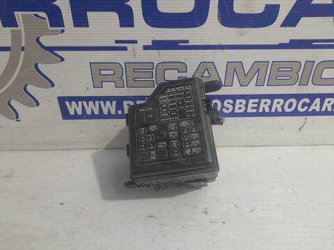 Foto 2ª: Caja Reles Fusibles Hyundai Santa Fe 2.0 CRDI CAT 113CV 83KW [D4EA] (2002)