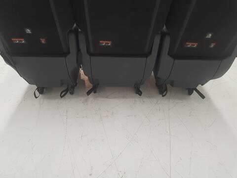 Foto 2ª: Asiento Trasero Central Ford Transit 320 L1 FWD TREND