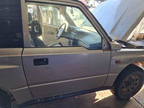 Puerta Delantera Derecha Suzuki Santana V04V 87CV