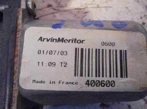 Foto 2ª: Elevalunas Manual Trasero Derecho Nissan Primera 1.9 16V TD CAT BERLINA 120CV 88KW [F9Q] (2003)