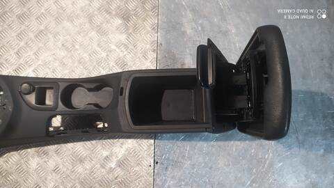 Foto 2ª: Consola Central Peugeot 308 CONFORT 109CV 80KW [9HX O 9H02] (2010)