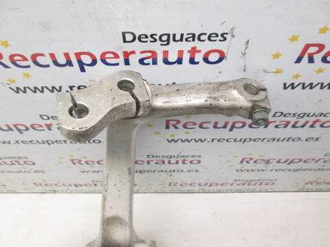 Foto 2ª: Mangueta Delantera Izquierda Audi A4 AKE BERLINA (2001)