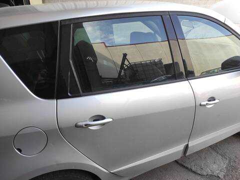 Puerta Trasera Derecha Renault Scenic H5F400
